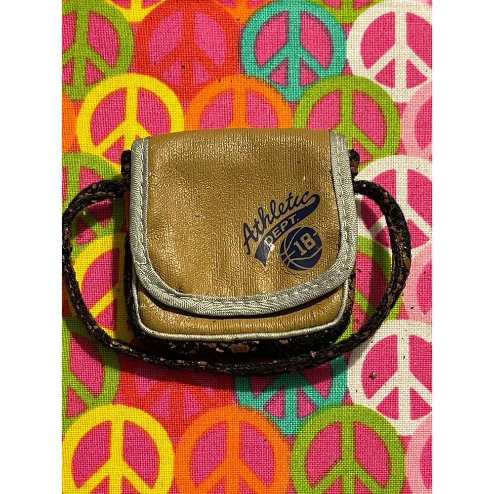 2003 Bratz Boyz Nu Cool Koby Doll Tan Shoulder Purse Athletic Dept #18